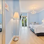 Pensión Finest Leonilda-central With Balcony Split