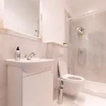 Finest Leonilda-central With Balcony Pensión 4*