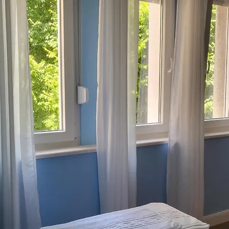 Finest Leonilda Πανσιόν Σπλιτ