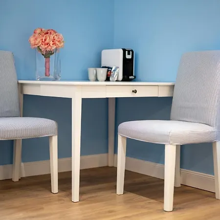 Finest Leonilda سبليت