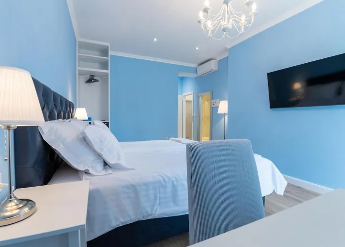 Finest Leonilda 스플리트